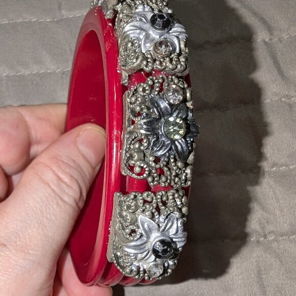 $1 with Bundle ~ Red Enamel & Silver Floral Rhinestone Bangle Bracelet 5053 - Picture 3 of 5